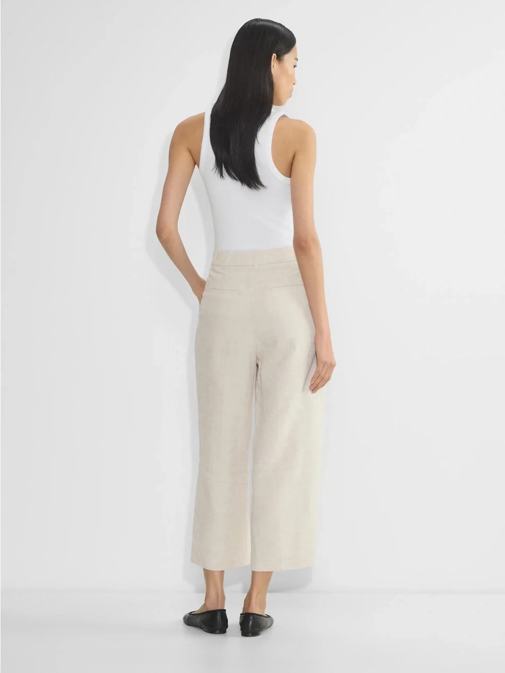 Aritzia Cropped Trousers Pants